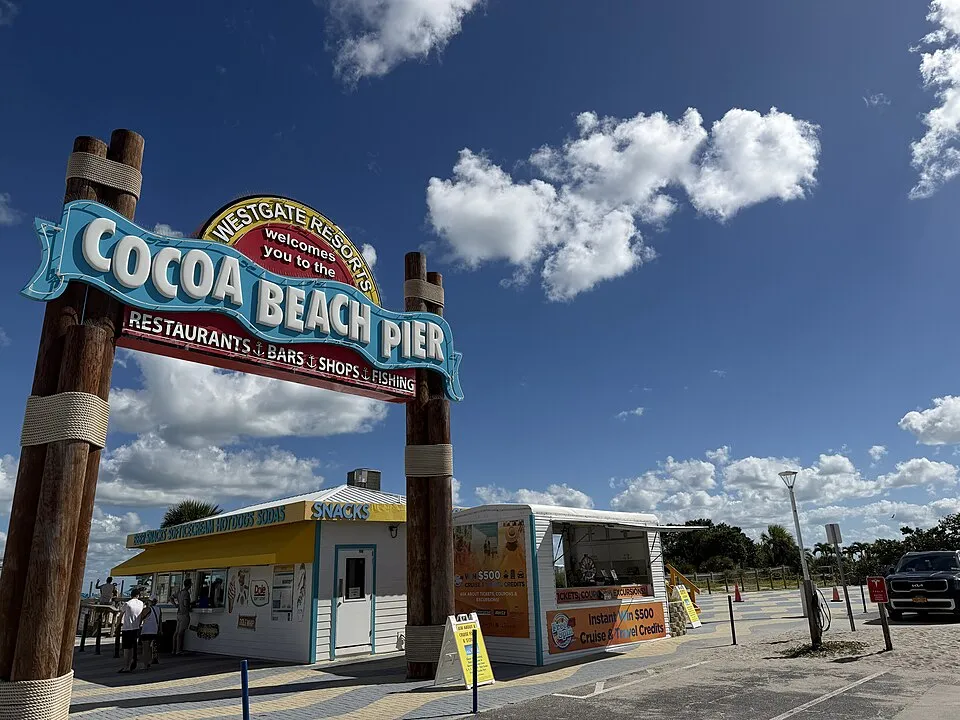 Cocoa Beach, Florida city view